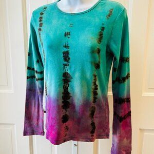 Simple Fit - Showstopping Color LS Tee